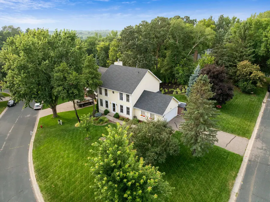 1389 Camelback Drive, Eagan, MN 55123 - #2