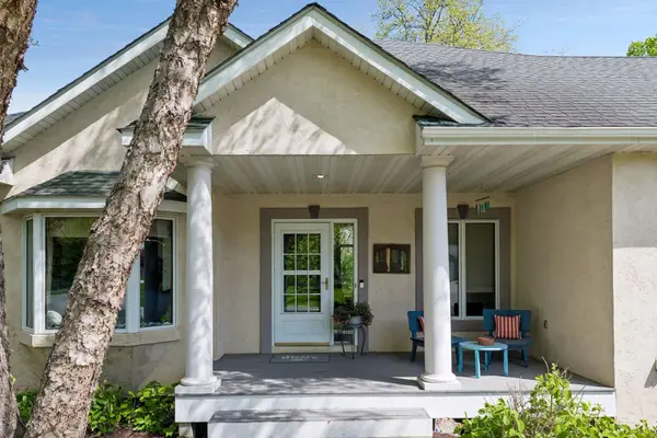 4153 Hallgren Lane, Chanhassen, MN 55331