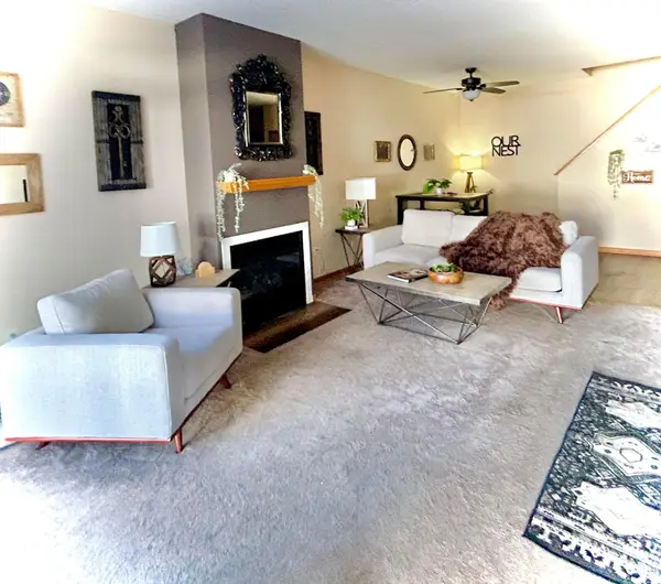 2090 Parkway Avenue, Shakopee, MN 55379