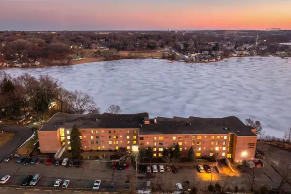 329 Geneva Avenue N #102, Oakdale, MN 55128