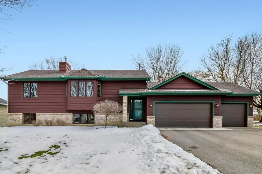 2658 Shadow Lane, Chaska, MN 55318 - #2