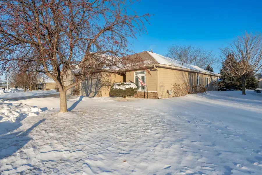 419 Independence Street Ne, New Prague, MN 56071 - #2