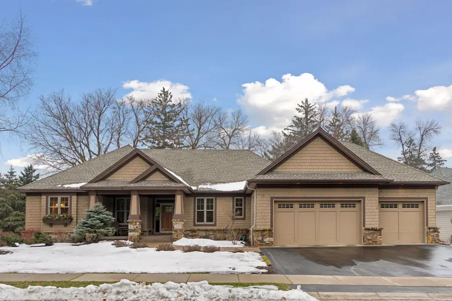 2121 Crestview Drive, Chanhassen, MN 55331 - #2