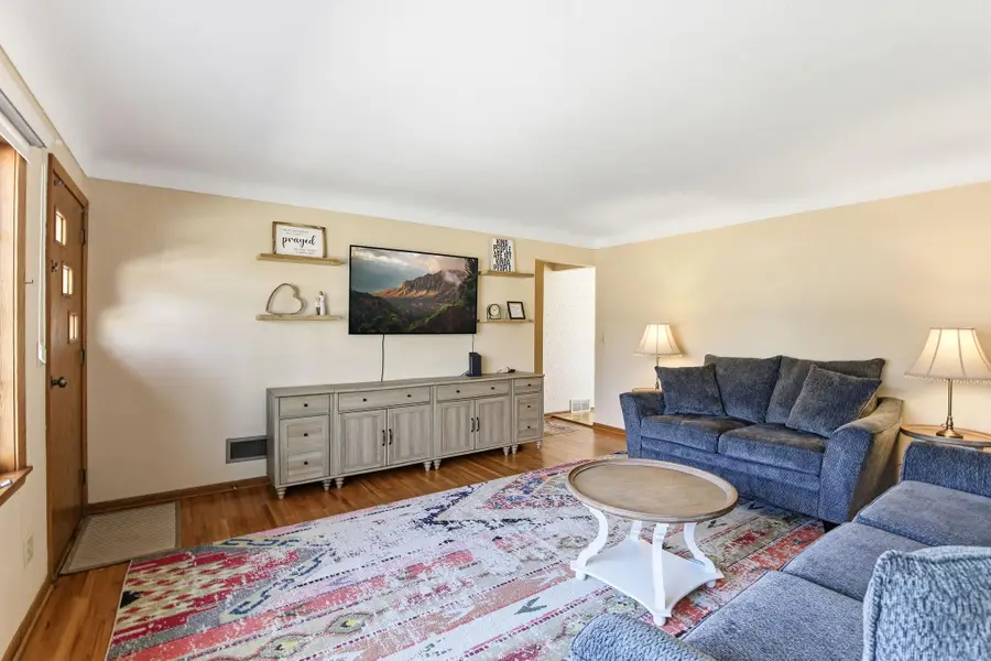 909 14th Street W, Hastings, MN 55033 - #2