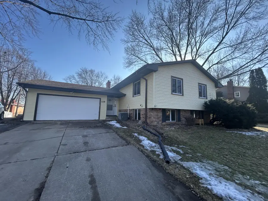 738 County Road B E, Maplewood, MN 55117 - #2