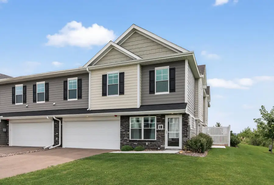 11010 Yalta Street Ne #E, Blaine, MN 55449 - #2