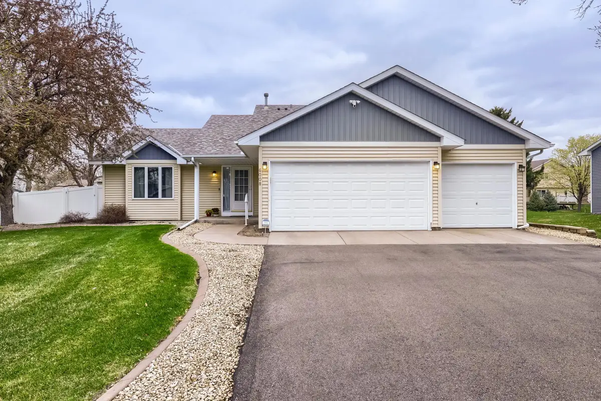 6008 91st Trail N, Brooklyn Park, MN 55443 - #1