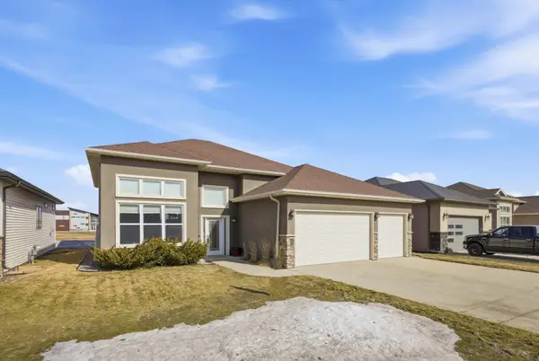 246 34 Avenue E, West Fargo, ND 58078