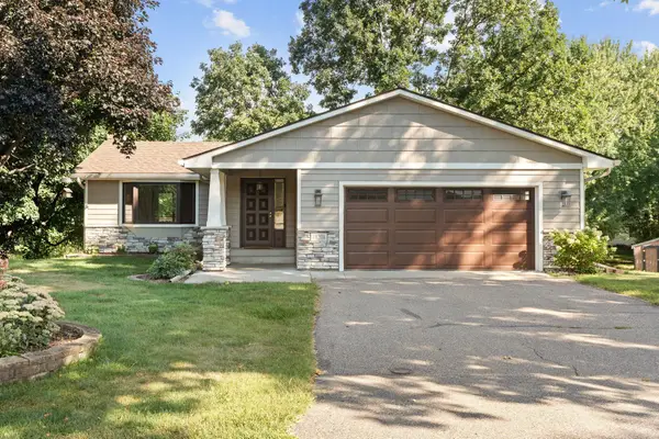 18208 Valley View Road, Eden Prairie, MN 55346