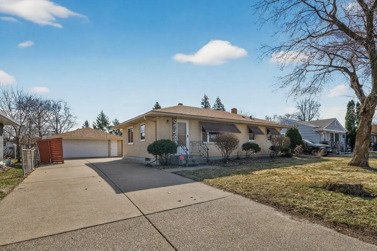 2724 Mcknight Road N, Saint Paul, MN 55109 - #1