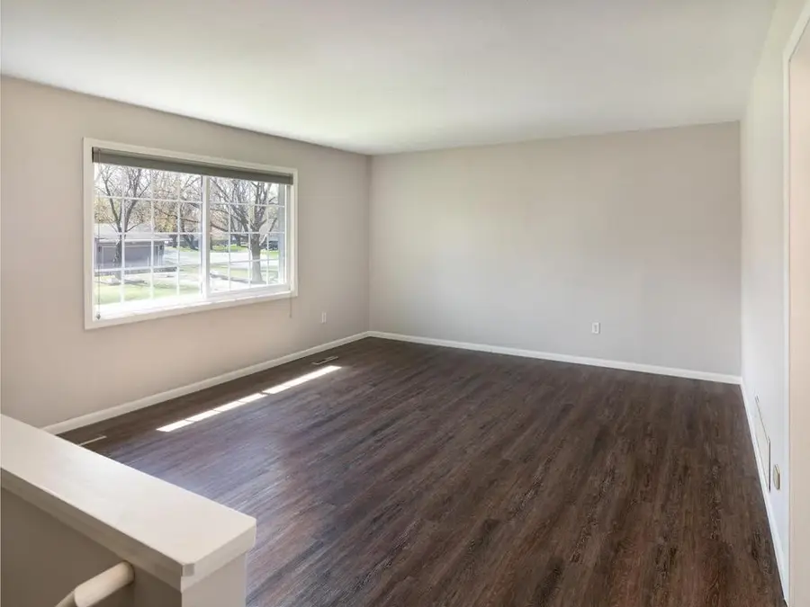 1743 Presidential Lane, Shakopee, MN 55379 - #2