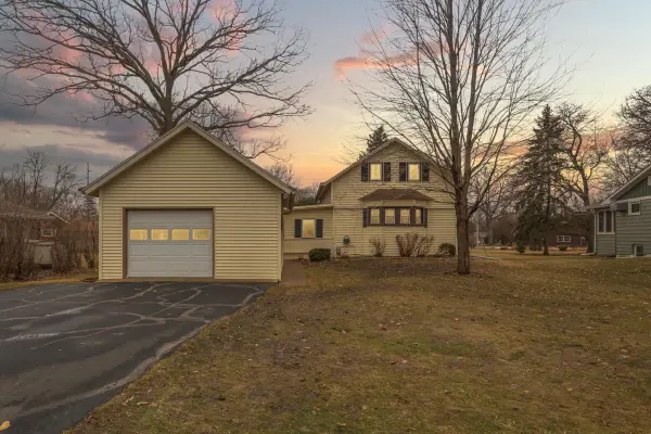 2201 Clare Drive, North Mankato, MN 56003