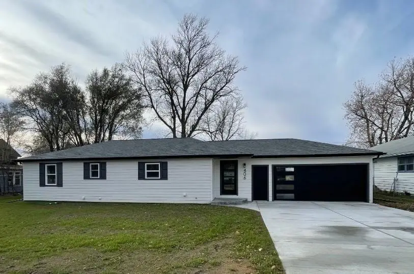 406 8th Avenue Sw, Pipestone, MN 56164 - #1