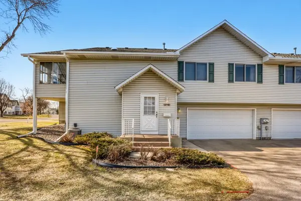 3716 Gershwin Lane N, Oakdale, MN 55128