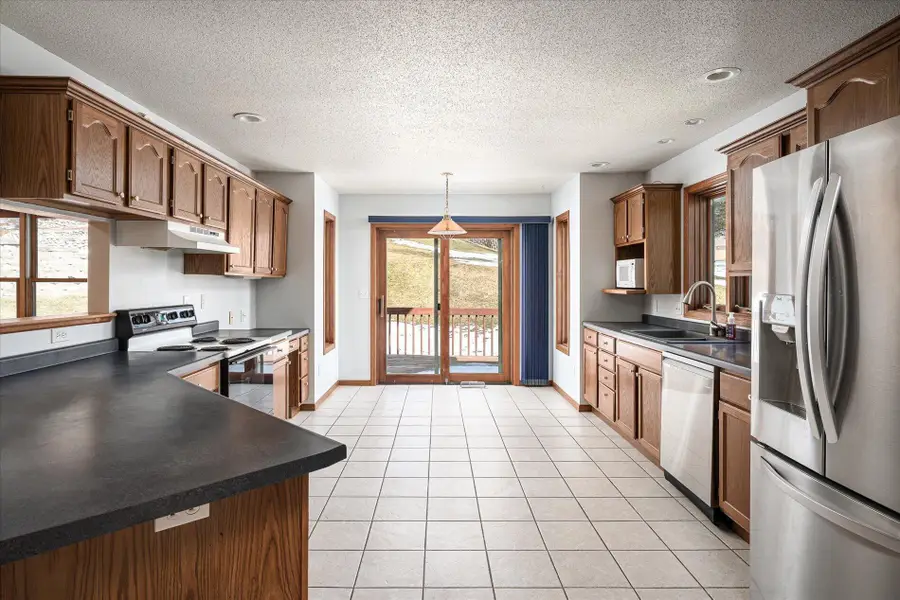 348 Regent Drive, La Crescent, MN 55947 - #2