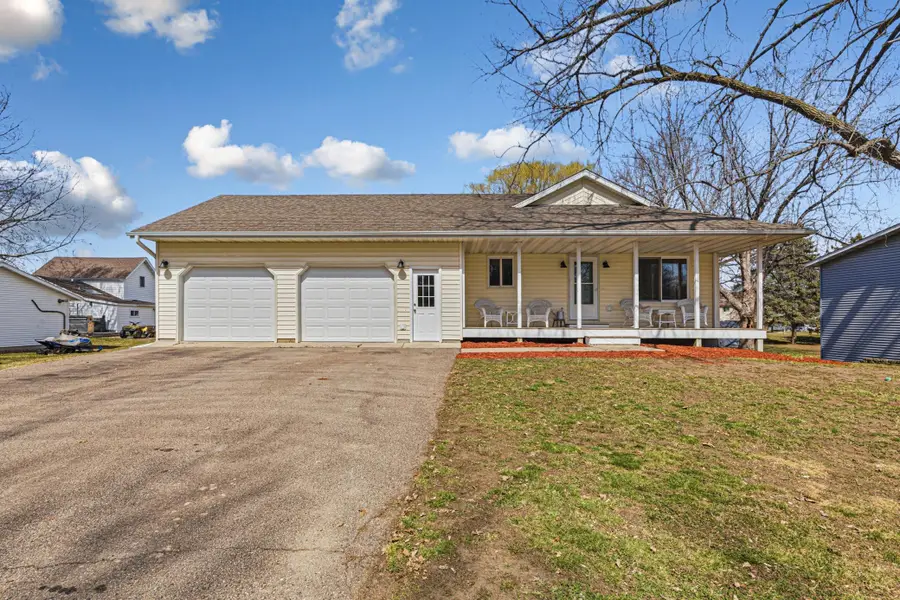 526 Beaver Street E, Belle Plaine, MN 56011 - #2