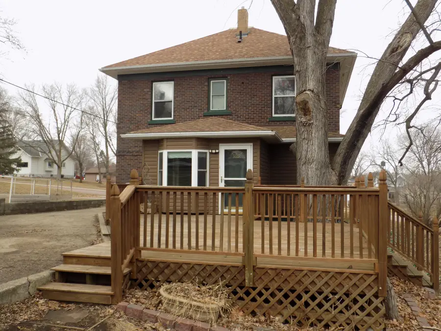 1009 South Street, Jackson, MN 56143 - #2