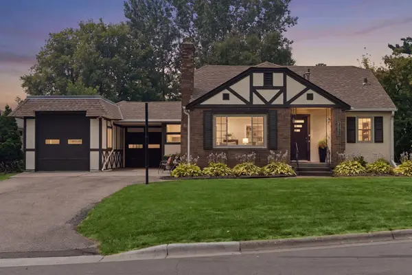 2123 Fairways Lane, Roseville, MN 55113
