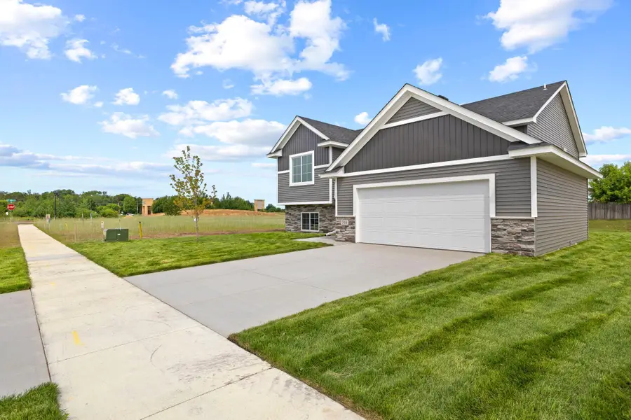 706 Margaret Lane Ne, Isanti, MN 55040 - #2