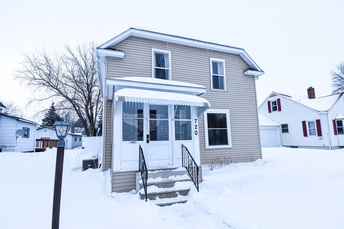 720 Arnold Avenue N, Thief River Falls, MN 56701 - #1