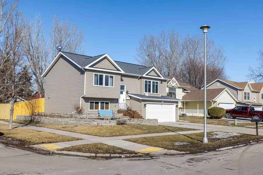 1625 35th Avenue S, Fargo, ND 58104 - #2