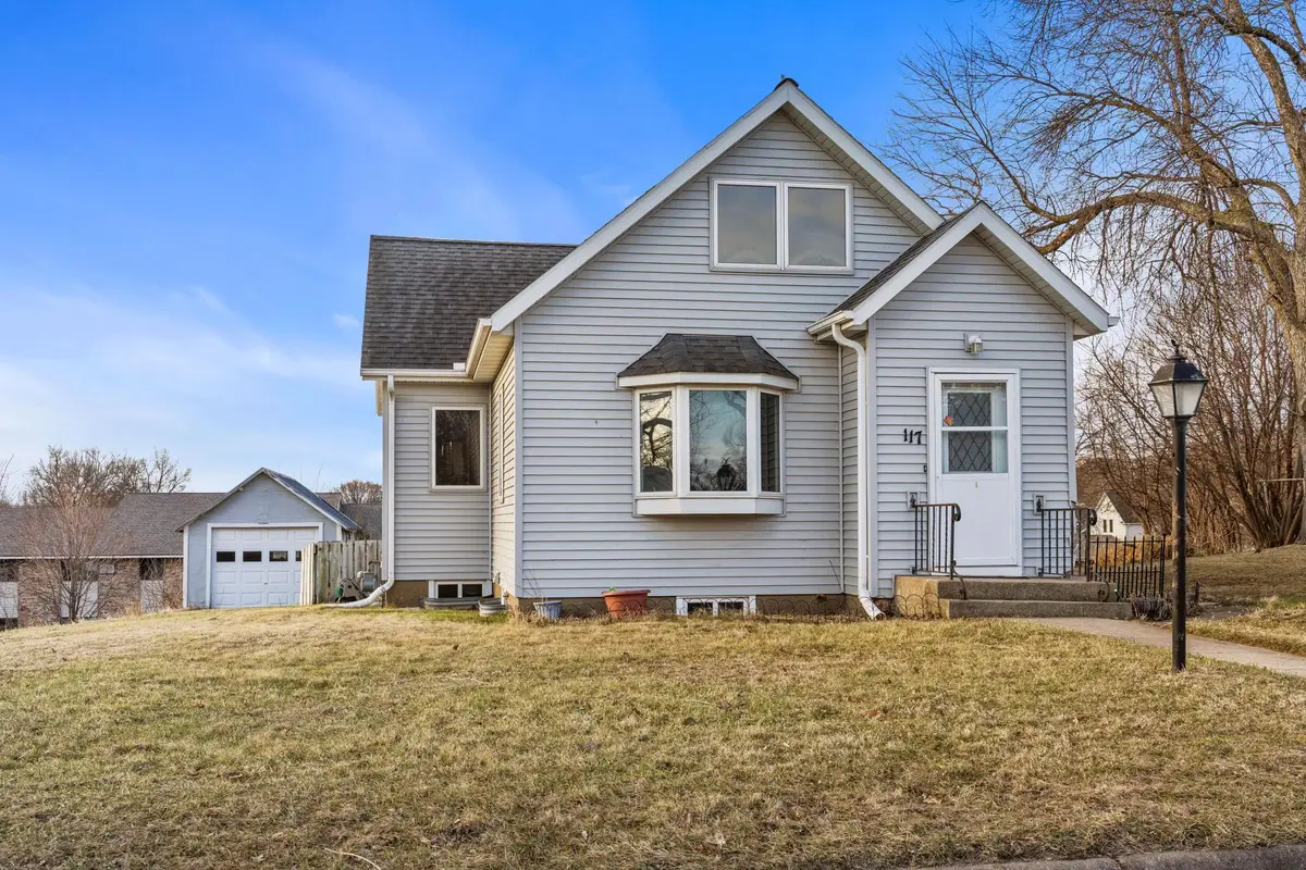 117 W Van Dusen Street, Springfield, MN 56087 - #1