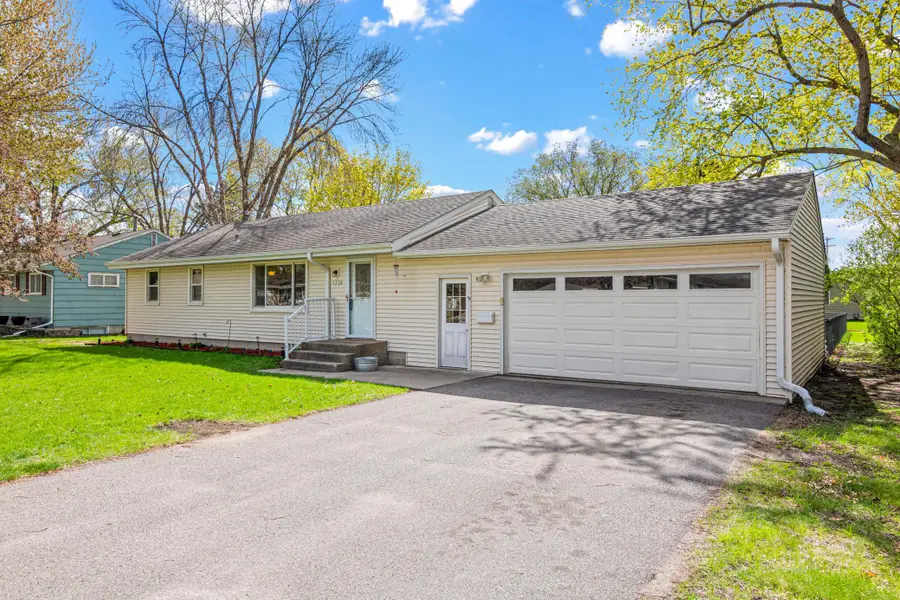 1324 Valley Street, Chaska, MN 55318 - #3