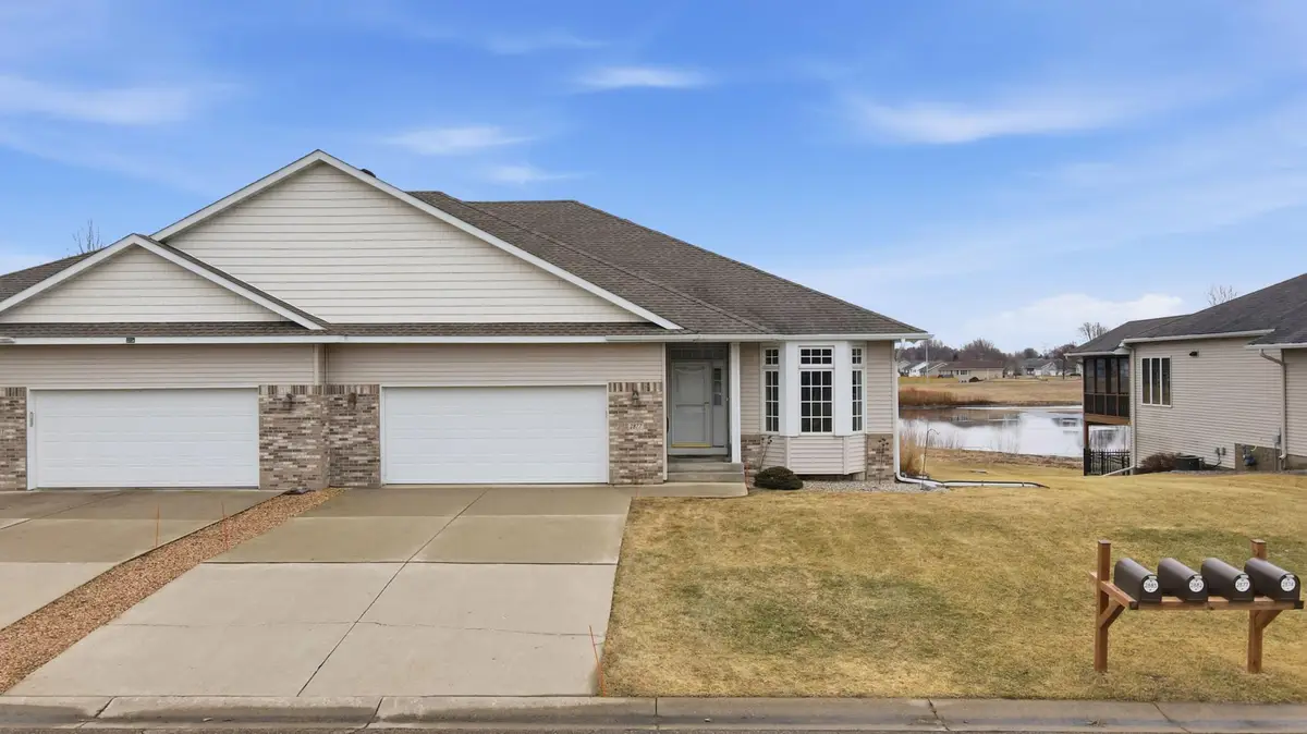 2877 Meadowview Lane Ne, Owatonna, MN 55060 - #1