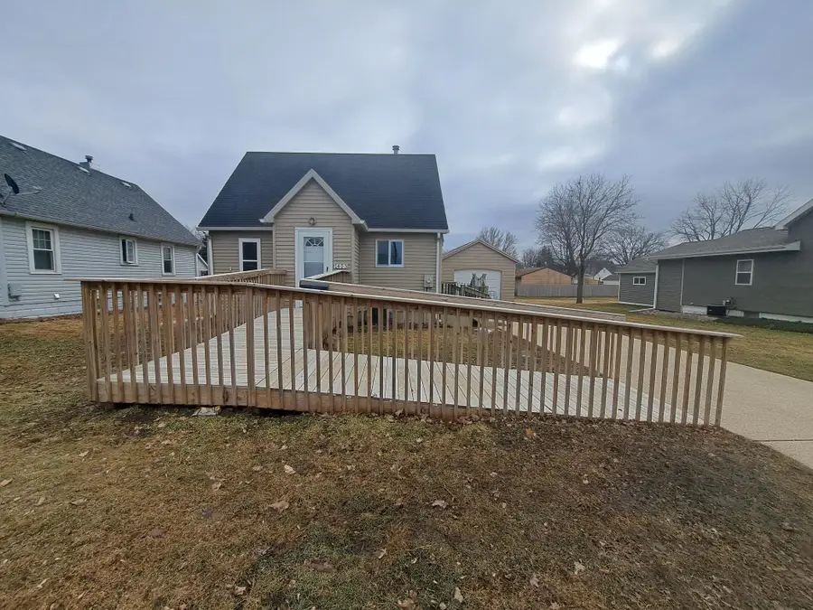 1403 11th Avenue Nw, Austin, MN 55912 - #2