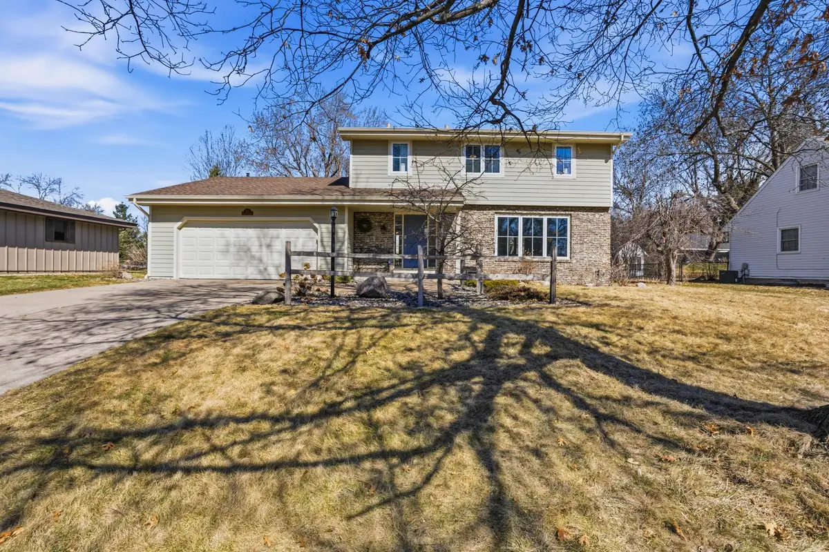 9736 Oxborough Road, Bloomington, MN 55437 - #1