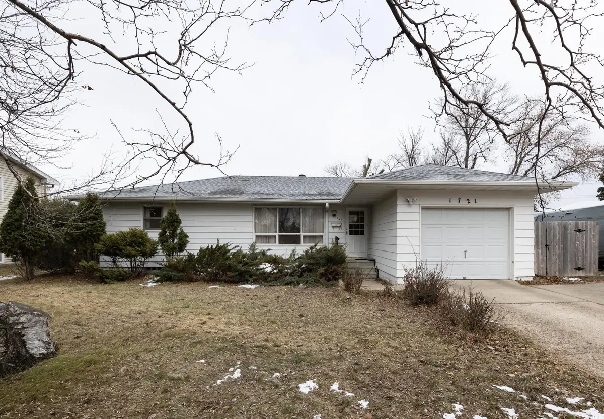 1721 17th Street S, Fargo, ND 58103 - #1