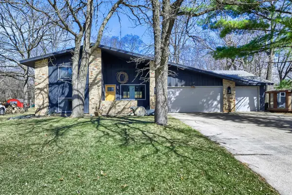 1651 99th Avenue Nw, Coon Rapids, MN 55433