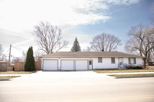 17 Lincoln Avenue, Gaylord, MN 55334