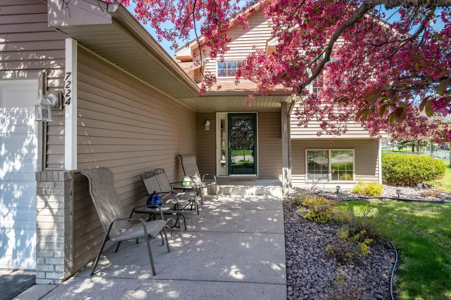 7224 Setzler Parkway, Brooklyn Park, MN 55445 - #3