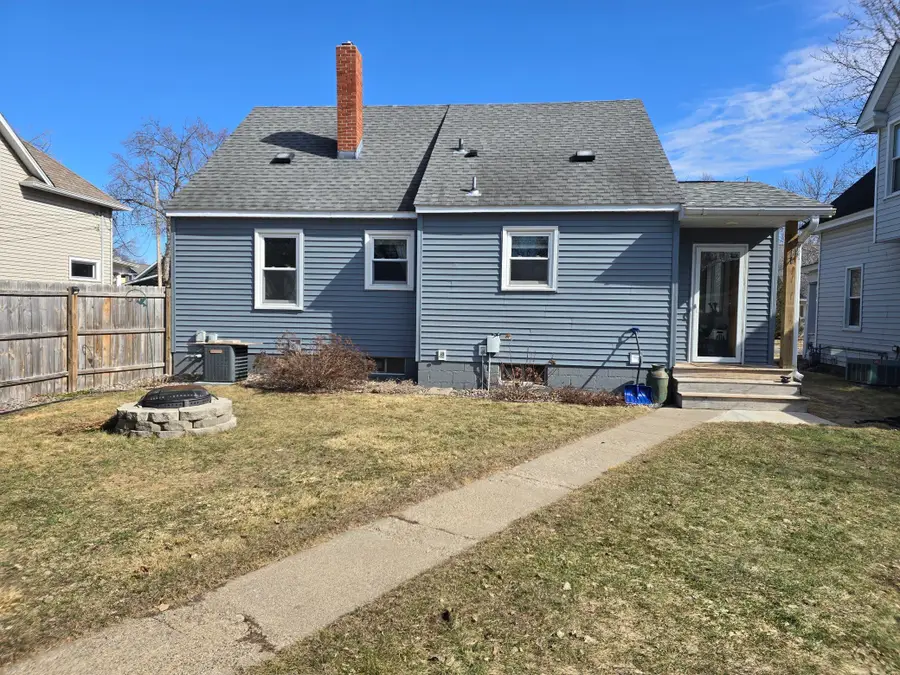 327 20th Avenue N, Saint Cloud, MN 56303 - #2