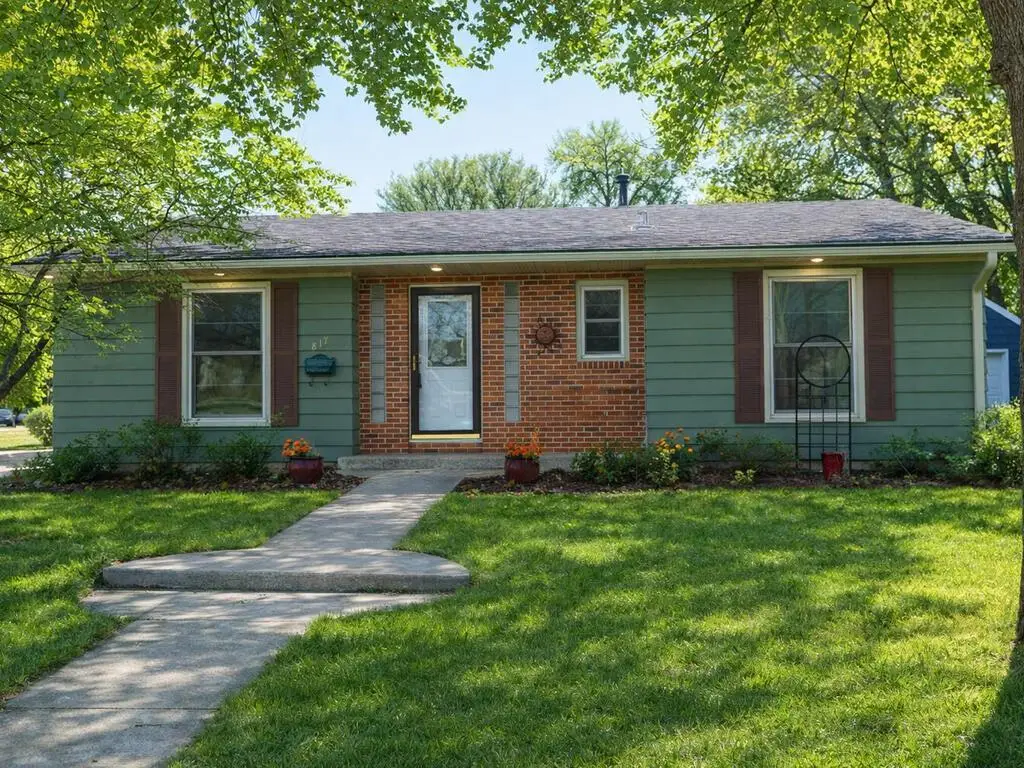 817 Harriet Avenue, Owatonna, MN 55060 - #1