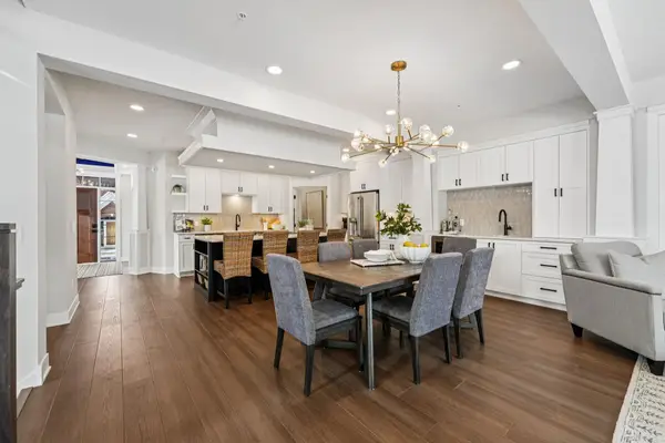 10821 Falling Water Lane #A, Woodbury, MN 55129
