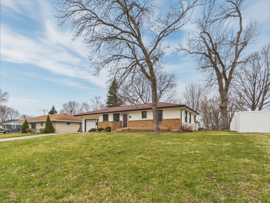 207 Inner Drive, Montgomery, MN 56069 - #2