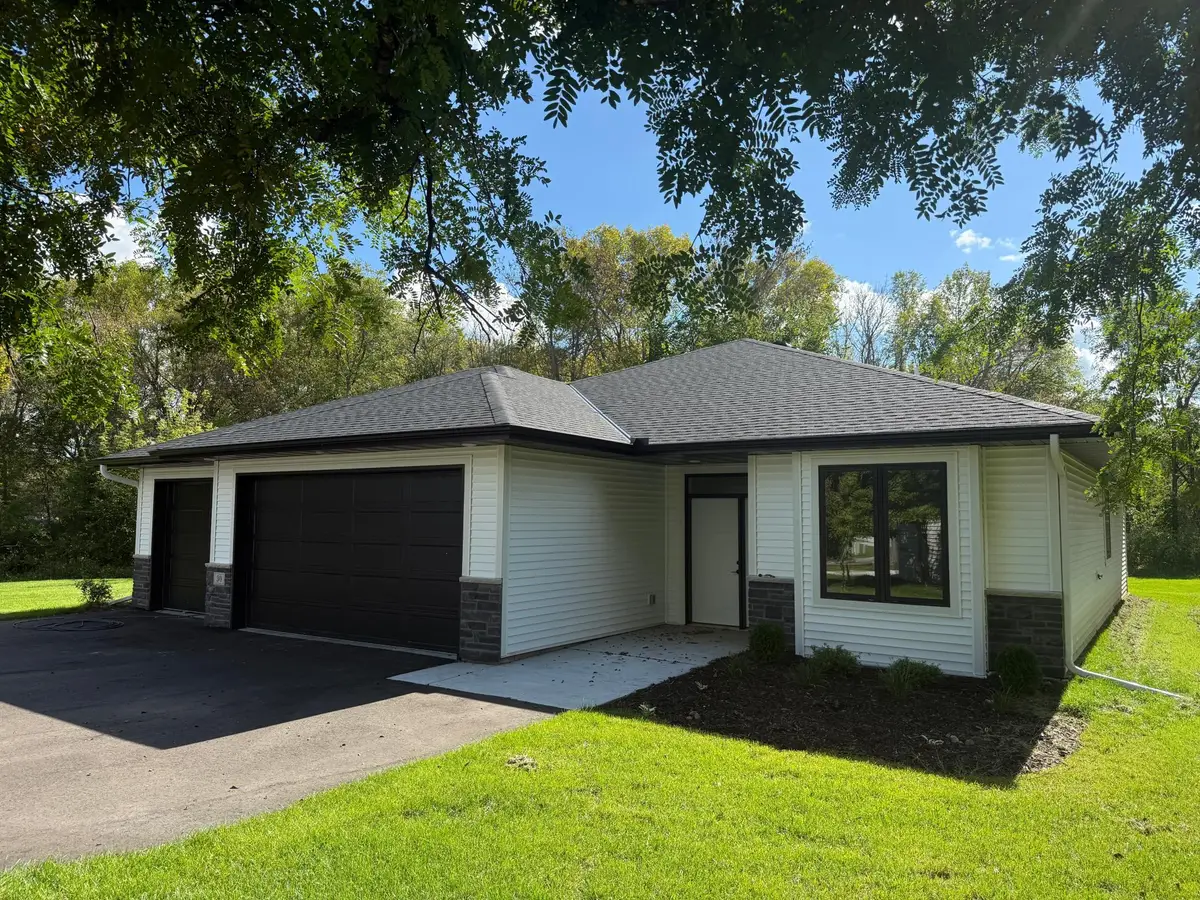 30 Cedar Court, Annandale, MN 55302 - #1