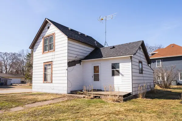 1102 1st Avenue Nw, Faribault, MN 55021