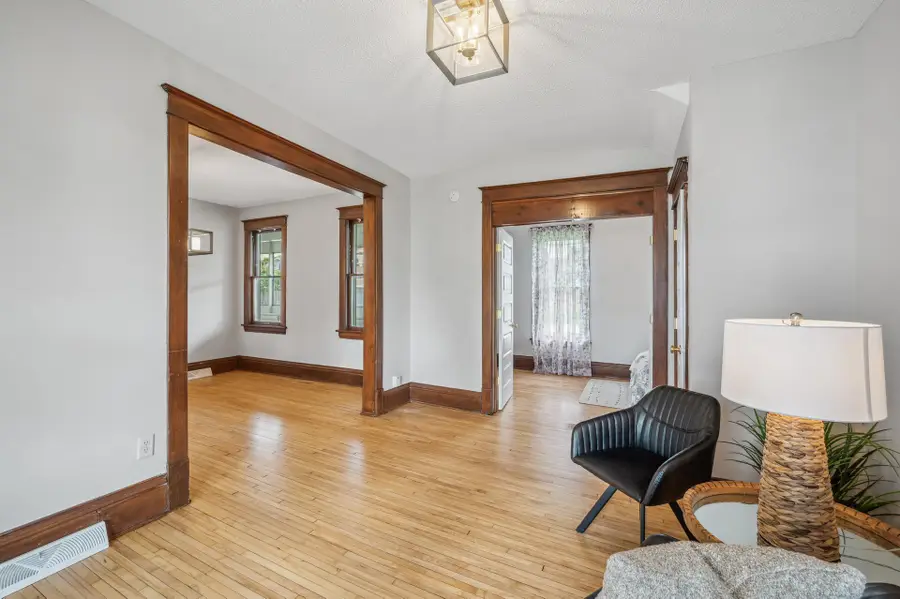 909 22nd Avenue Ne, Minneapolis, MN 55418 - #3