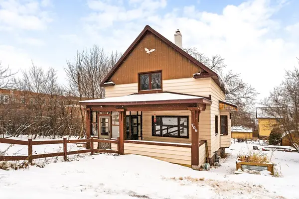 706 E 11th Street, Duluth, MN 55805