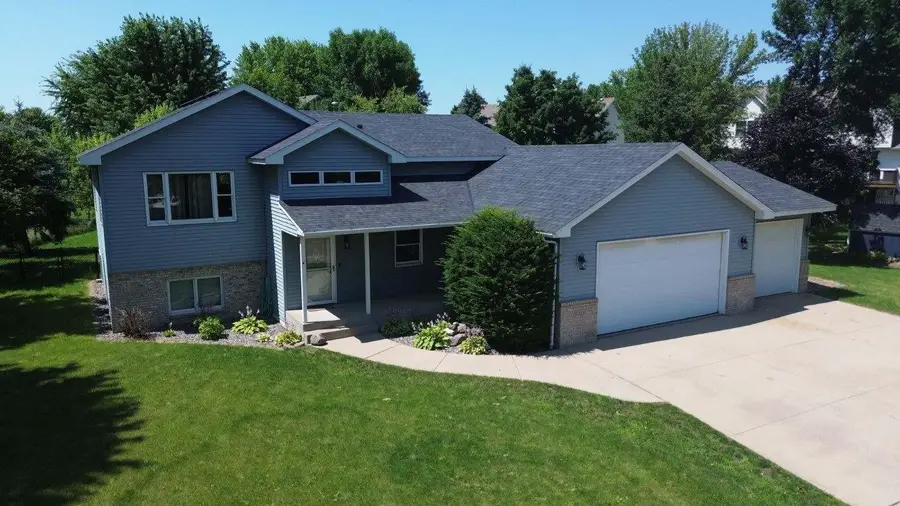 1009 Fairway Boulevard, Howard Lake, MN 55349 - #2