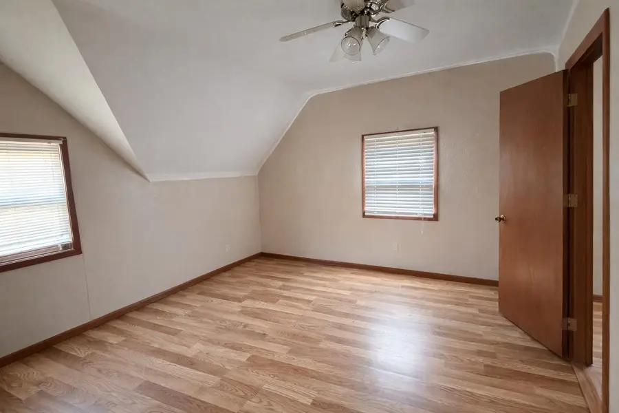 46 2nd Street Ne, Madelia, MN 56062 - #3