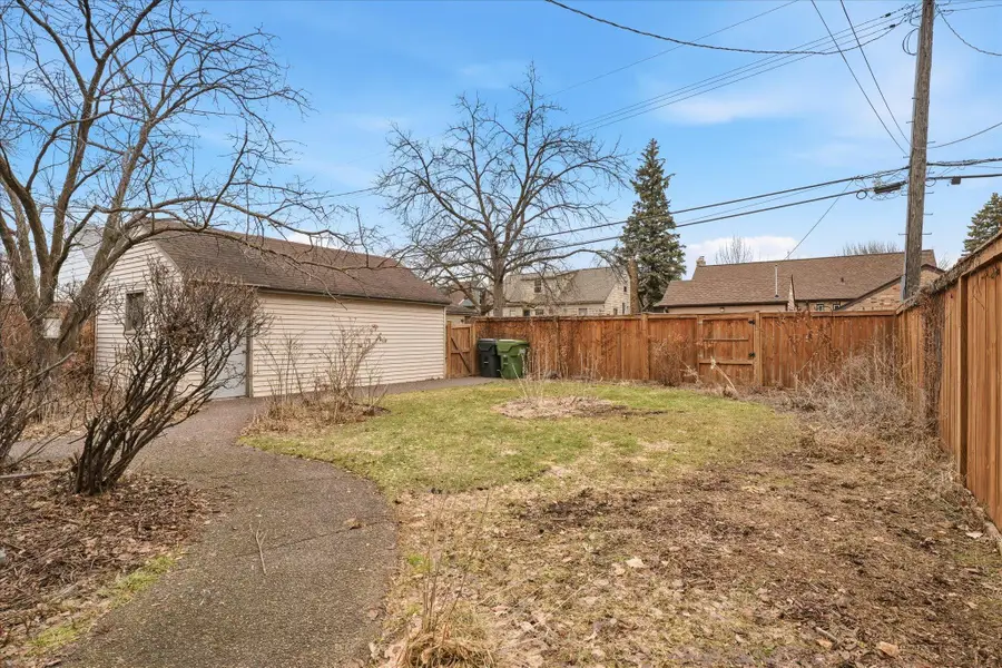 1489 Hoyt Avenue W, Falcon Heights, MN 55108 - #3