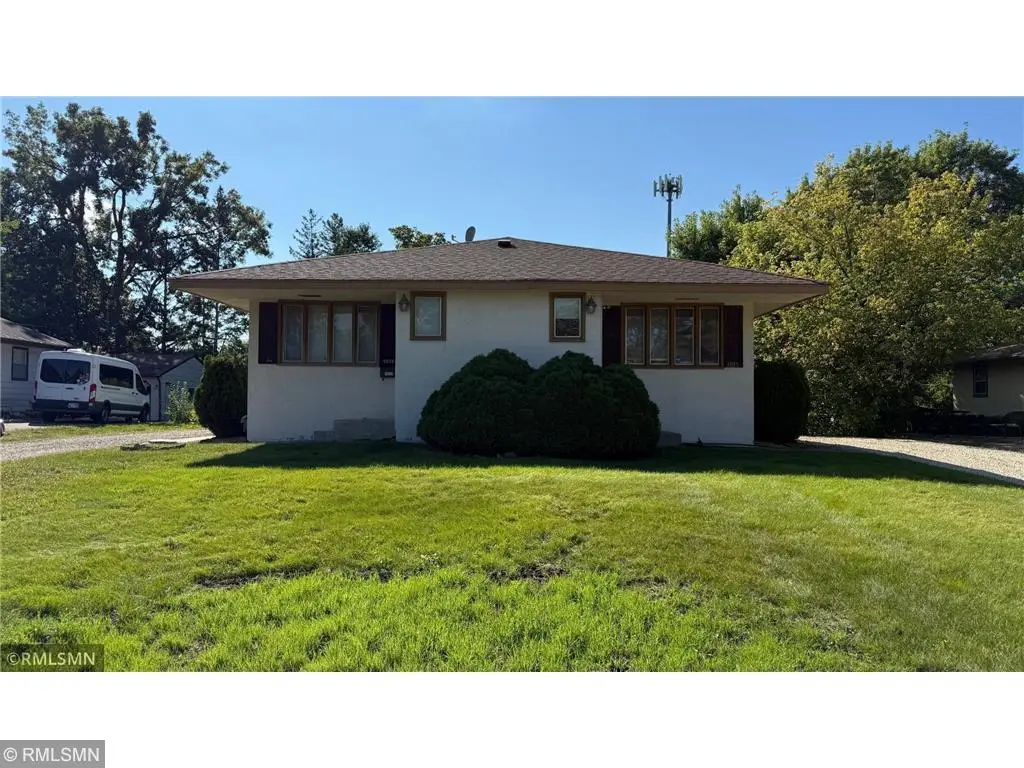 3933 Oregon Avenue N, New Hope, MN 55427 - #1