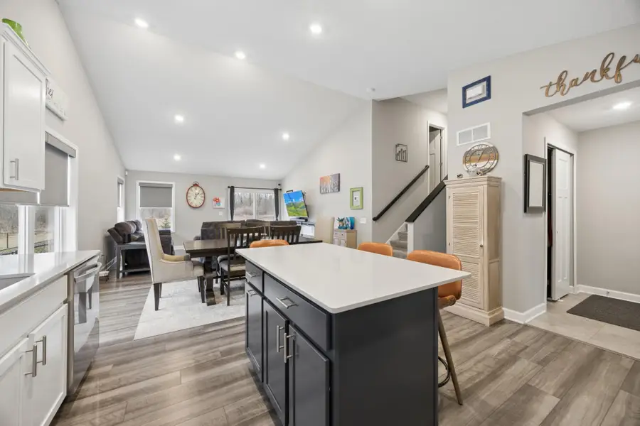 9176 Granada Avenue S, Cottage Grove, MN 55016 - #3