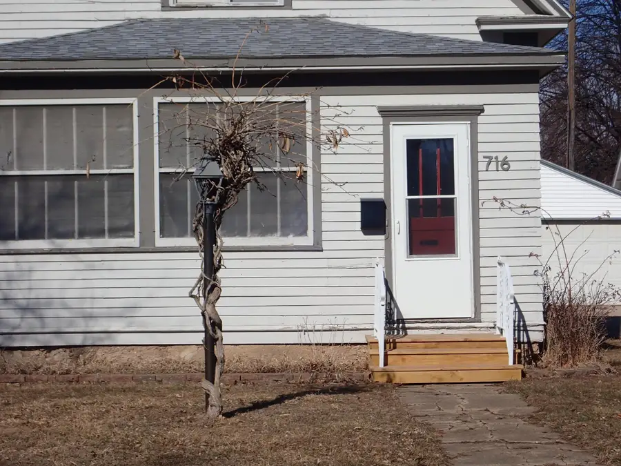 716 Sherman Street, Jackson, MN 56143 - #2