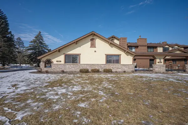 3 125th Lane Nw, Coon Rapids, MN 55448