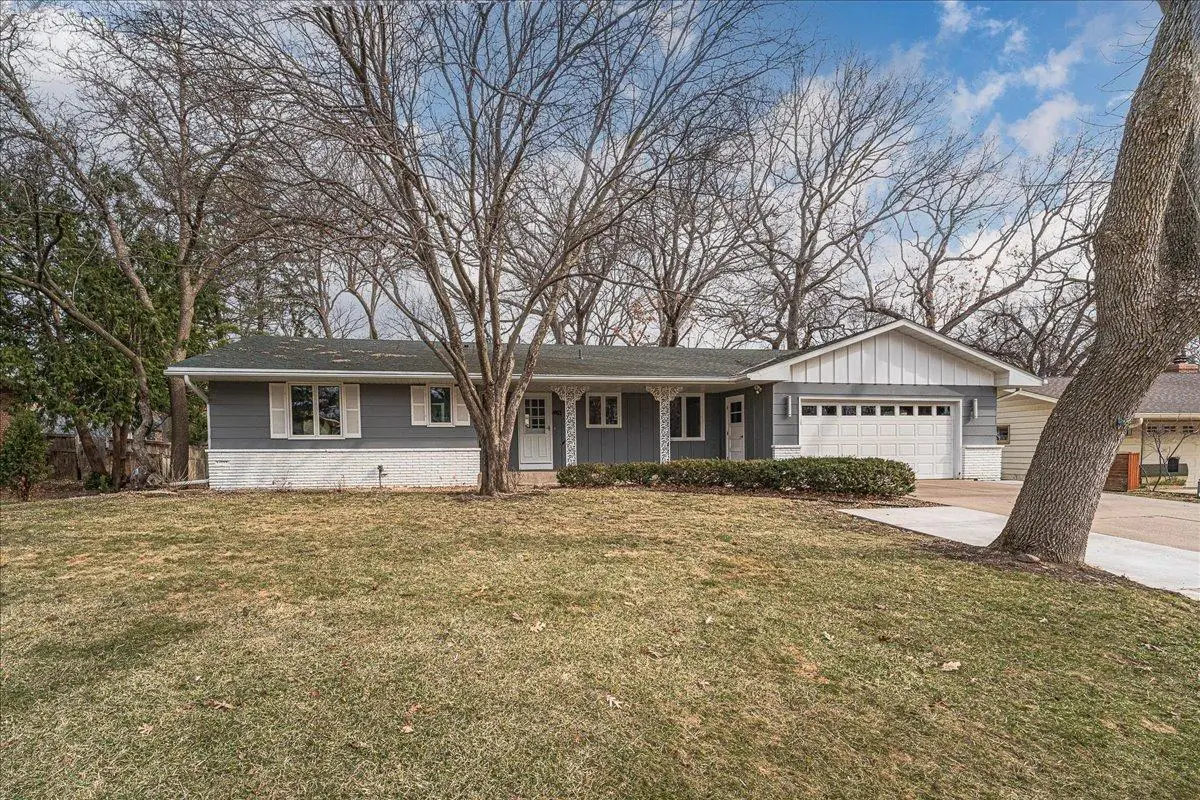 1463 Trollhagen Drive Ne, Fridley, MN 55421 - #1